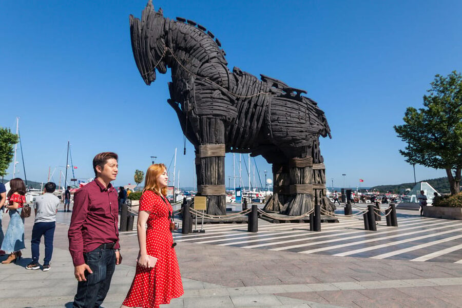Istanbul: Troy Guided Bus Tour with Ferry Tickets & Lunch - Key points to know before booking