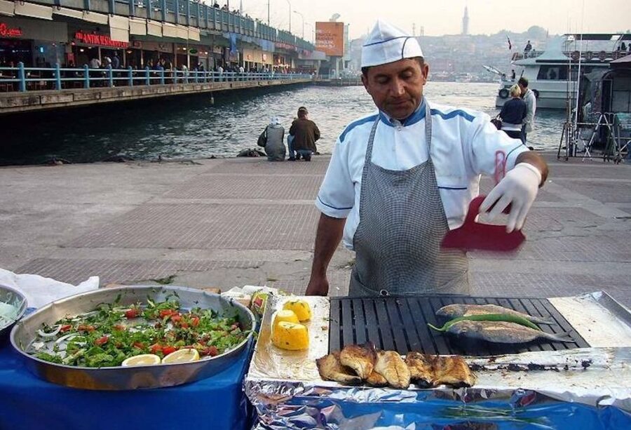 Istanbul: Turkish Food Tour in Kadikoy Across the Bosphorus - First impressions of Kadikoy’s streets and market