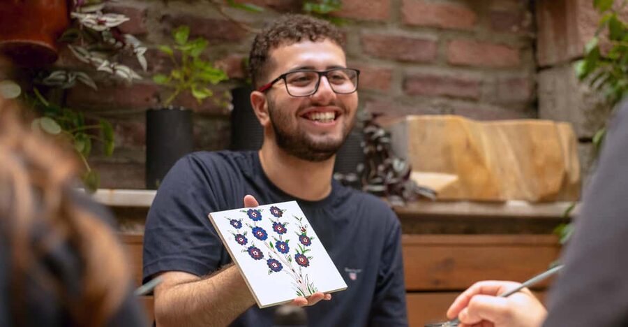 Istanbul: Turkish Tile Painting & Ceramic Workshop w/ Snacks - Timing, language, and booking advice