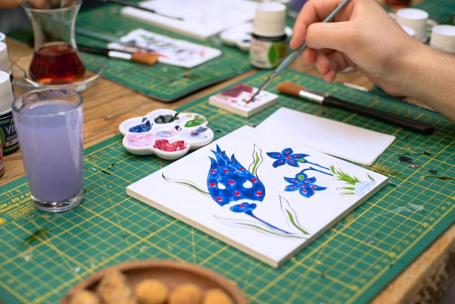 Istanbul: Turkish Tile Painting & Ceramic Workshop w/ Snacks - Learning the Turkish tile painting basics
