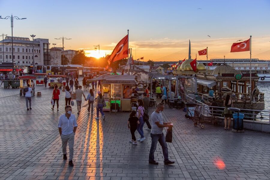 Istanbul: Two Continents Evening Bus Tour with Commentary - Galata Bridge and the waterfront route