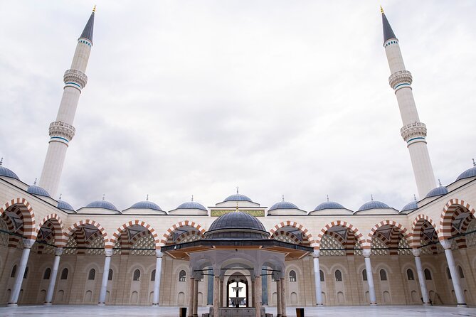 Istanbul Two Continents Tour By Bus And Bosphorus Cruise - Lunch before the Golden Horn sights