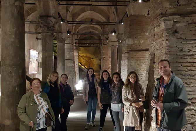 Istanbul Unveiled: A Quest for the Unique and Unusual Jewels - The Binbirdirek Cistern and Mark Twain’s impression