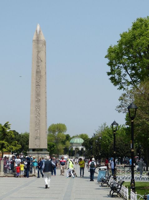 Istanbul Walking Tour: Discovering Old Town - Basilica Cistern: 35 minutes below the city