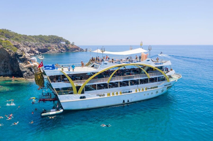 Kemer: Full-Day Boat Trip with Lunch and DJ - The Second Foam Party and Dance Show