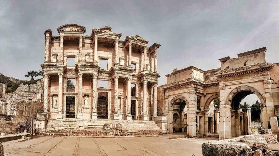 Kusadasi: Ephesus Small Group Tour - Mary’s House, a quiet first stop