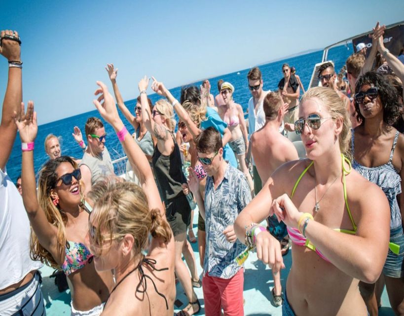 Kusadasi: Full-Day Boat Cruise w/ Lunch & Hotel Pickup - First Bay: Two Hours for Swimming and Sun
