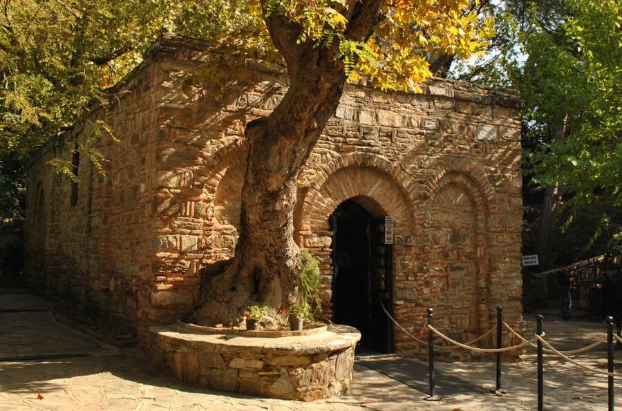 Kusadasi or Selcuk: Full-Day Ephesus Tour with Lunch - Sirince for village streets and fruit wine