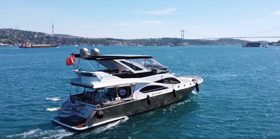 Luxury Private Yacht Rental - Pickup from your hotel and the start of the outing