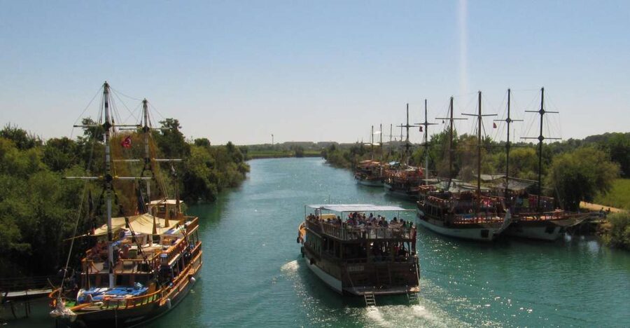 Manavgat Cruise & Grand Bazaar w/Lunch and Unlimited Drinks - Barbecue lunch on a moving wooden boat