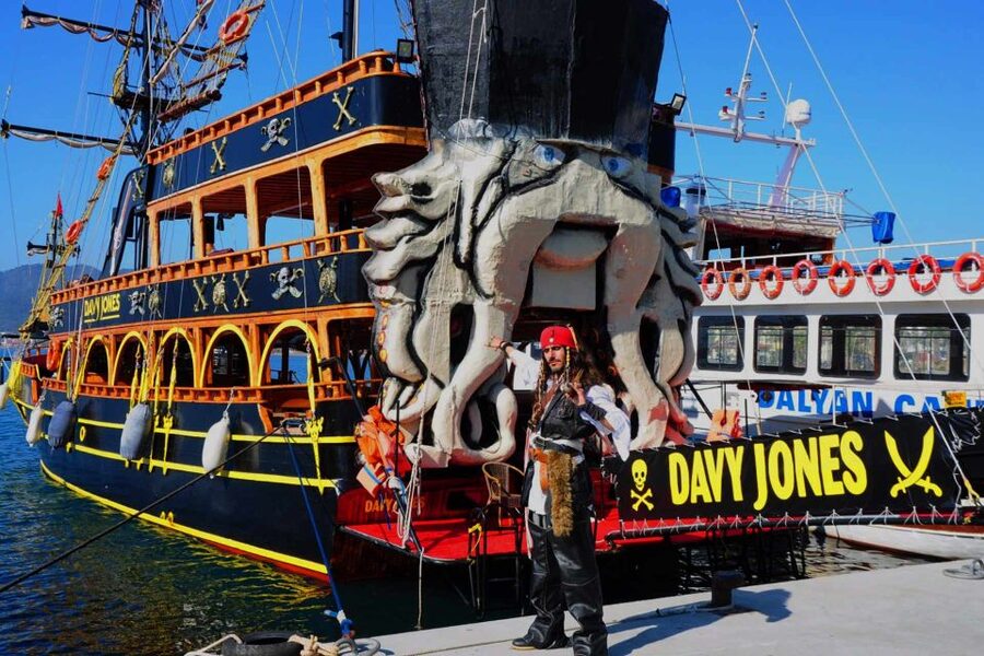 Marmaris: All-Inclusive Pirate Boat Trip with Pickup Option - Lunch, drinks, and the real meaning of all-inclusive