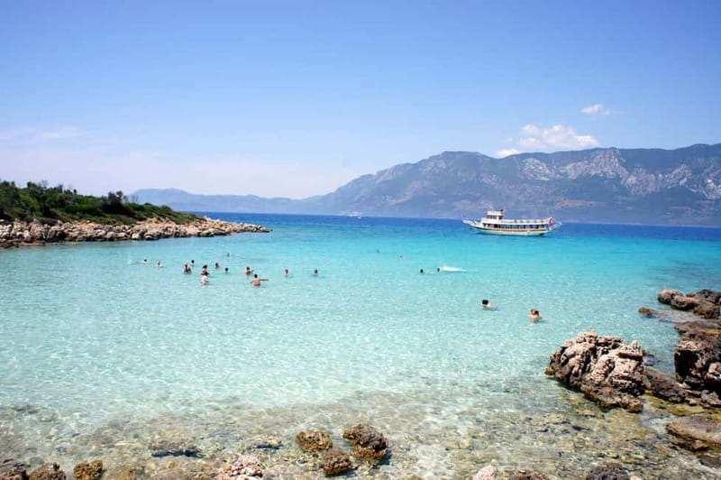 Marmaris: Cleopatra Island Boat Trip with Lunch and Drinks - Incekum Bay and the first swim