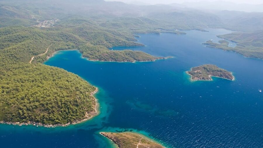 Marmaris: Cleopatra Island Boat Trip with Lunch and Transfer - Deep Blue Bay and the color of the water
