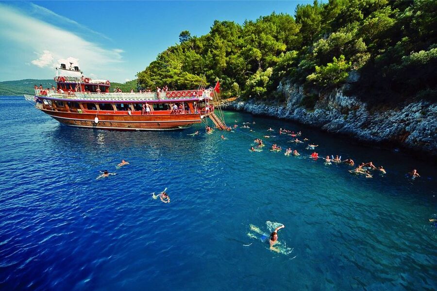 Marmaris Full-Day Boat Trip with Unlimited Soft Drinks+Lunch - Forty-five minutes at Island of Paradise