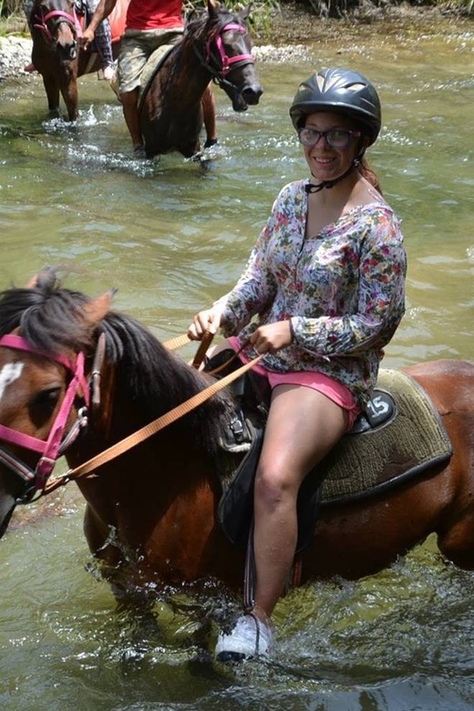 Marmaris: Horse Riding Experience with Hotel Transfers - A short lesson before you mount