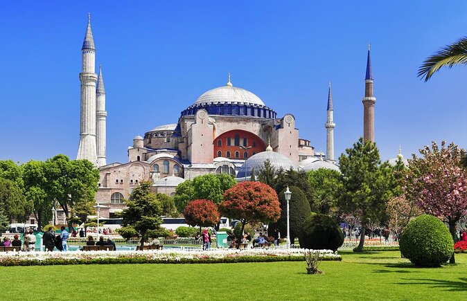 Morning Istanbul: Half-Day Tour with Blue Mosque, Hagia Sophia, Hippodrome and Grand Bazaar - At a glance: what matters most