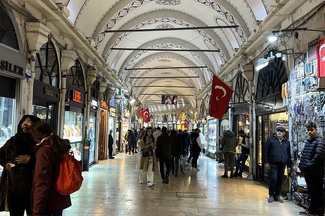 Old Istanbul Walking Tour - What the guide adds to the day