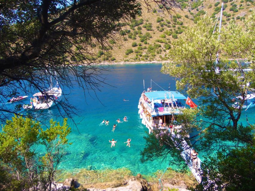 Ölüdeniz: Butterfly Valley Boat Trip with Buffet Lunch - Comfort, crew, and the pace onboard