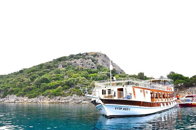 Ölüdeniz: Butterfly Valley Boat Trip with Buffet Lunch - The Blue Cave starts the swimming rhythm