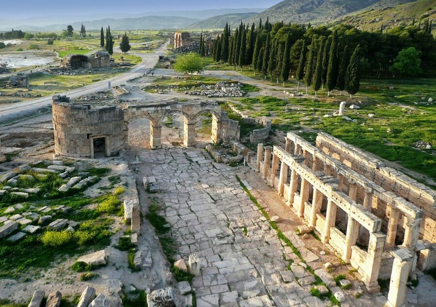 Pamukkale: City Highlights Tour with Lunch & Hotel Transfers - Lunch is useful, but keep expectations modest
