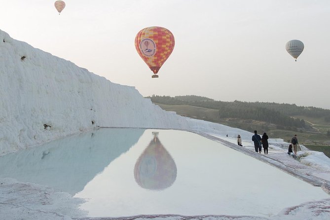 Pamukkale: Hot Air Balloon Flight - The early pickup sets the tone