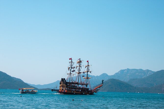 Pirate Boat Trip from Bodrum Incl. Lunch and Drinks - Lunch near Rabbit Island and the ruins of Myndos