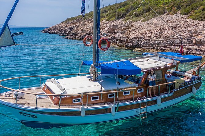 Private 6-Hour Boat Tour with Lunch in Bodrum Bays - Karaada: volcanic coves and the Cleopatra Cave option