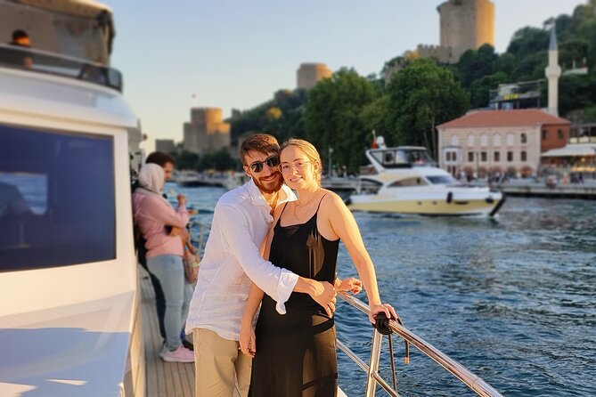 Private Bosphorus Sightseeing Cruise on Luxury Yacht - Beylerbeyi Palace and Küçüksu Palace
