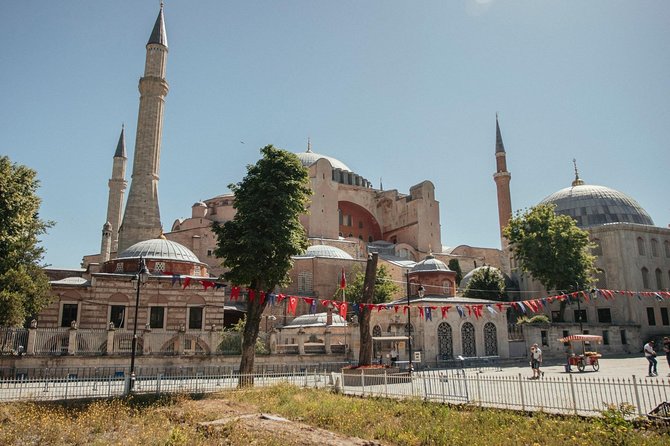 Private City Kickstart Tour: Istanbul - Karaköy: transport practice and neighborhood time