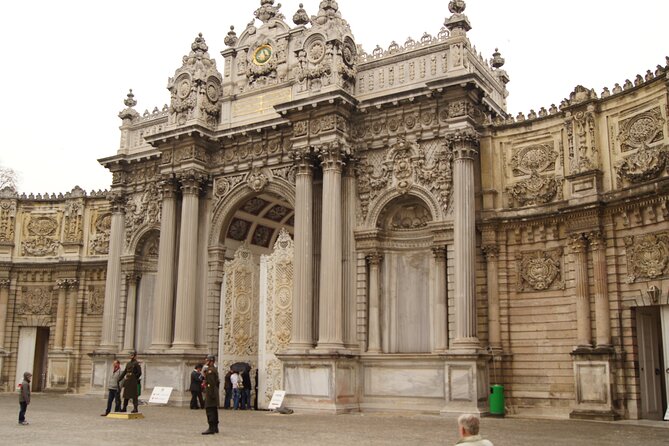 Private Istanbul Airport (IST) Arrival or Departure Transfer - Comfort, vehicle choice, and group size
