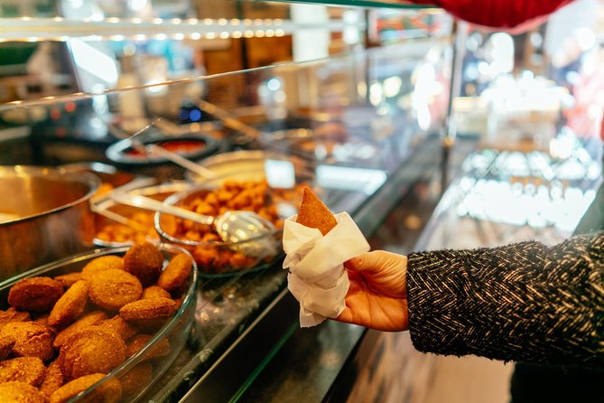 PRIVATE Istanbul Food Tour - 10 Tastings including Raki & Padi - The private guide is the biggest variable