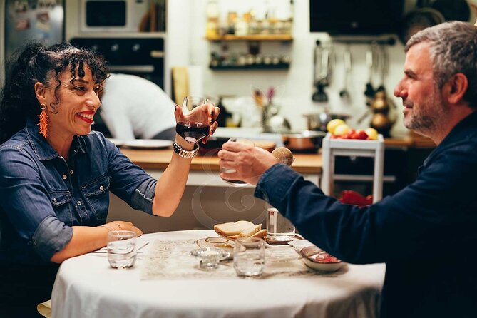 PRIVATE ISTANBUL FOOD TOUR & Hidden Pearls of the old city - Coffee, tea, wine, and the final taste