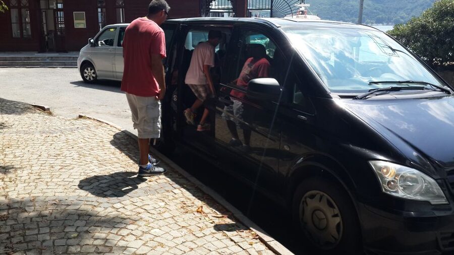 Private Istanbul Tour with Car and Guide - Price, group size, and real value