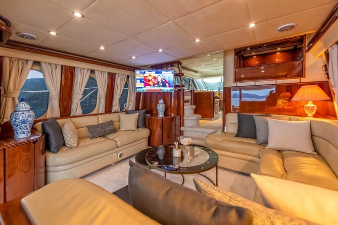 Private Luxury Yacht Cruise on Bosphorus - Dolmabahçe Palace and the Ottoman waterfront
