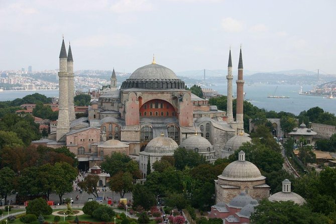 Private & Mini Group Istanbul 7 hours Tour with TRAM. Save time - The Blue Mosque and its changing access rules