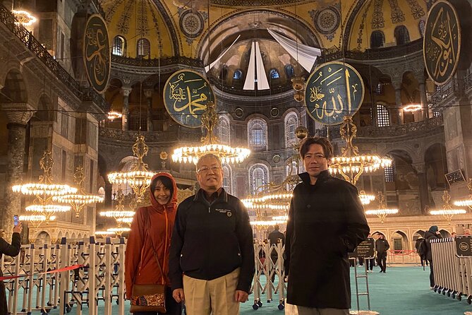 Private Minivan Transfer from Istanbul Airport - Meeting your driver at Istanbul Airport Exit Gate 13