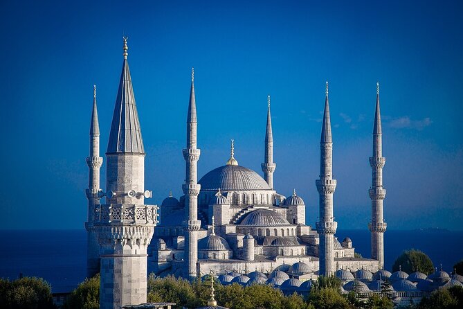 Private Old City Tour in Istanbul - Hagia Sophia: a building shaped by two faiths