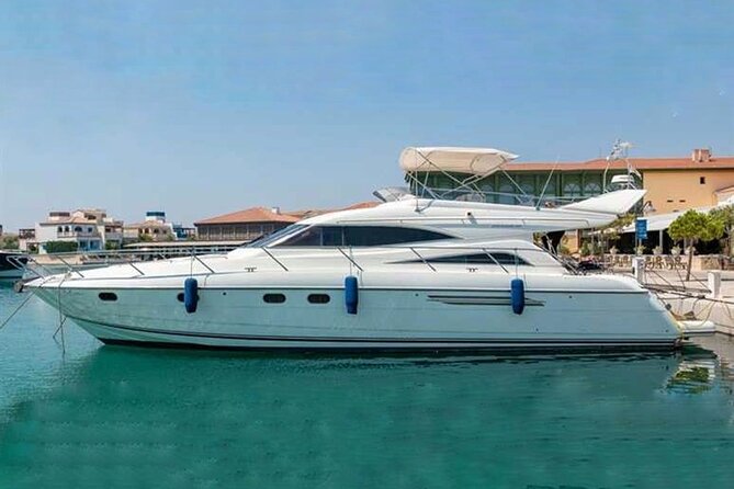Private Yacht for Surprise Events / Birthday, Proposal, Anniversary, Party etc - Approaching Maiden’s Tower and the old city