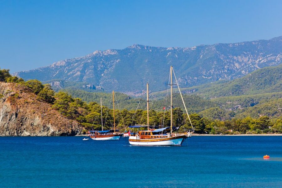 Relaxing Boat Trip with Lunch and Drinks - From Antalya Hotel Pickup to Kemer Marina