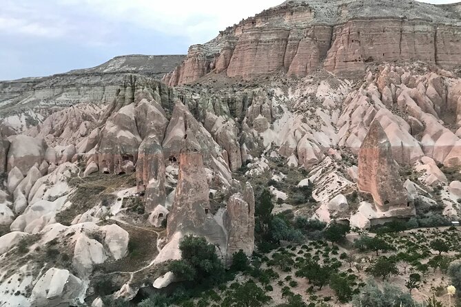 Rose Valley Sunset Hiking in Cappadocia - Group size, language, and the guide experience