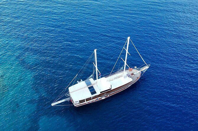 Sail Turkey: 18-39's Fethiye to Olympos Gulet Cruise - Day one: Butterfly Valley, Oludeniz, and St. Nicholas Island