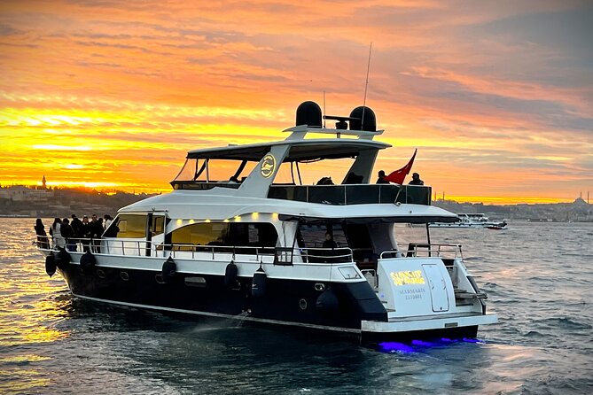 Scenic Bosphorus Sunset Cruise – 2.5 Hours of Luxury & Views - Üsküdar, Maiden’s Tower, and the evening light