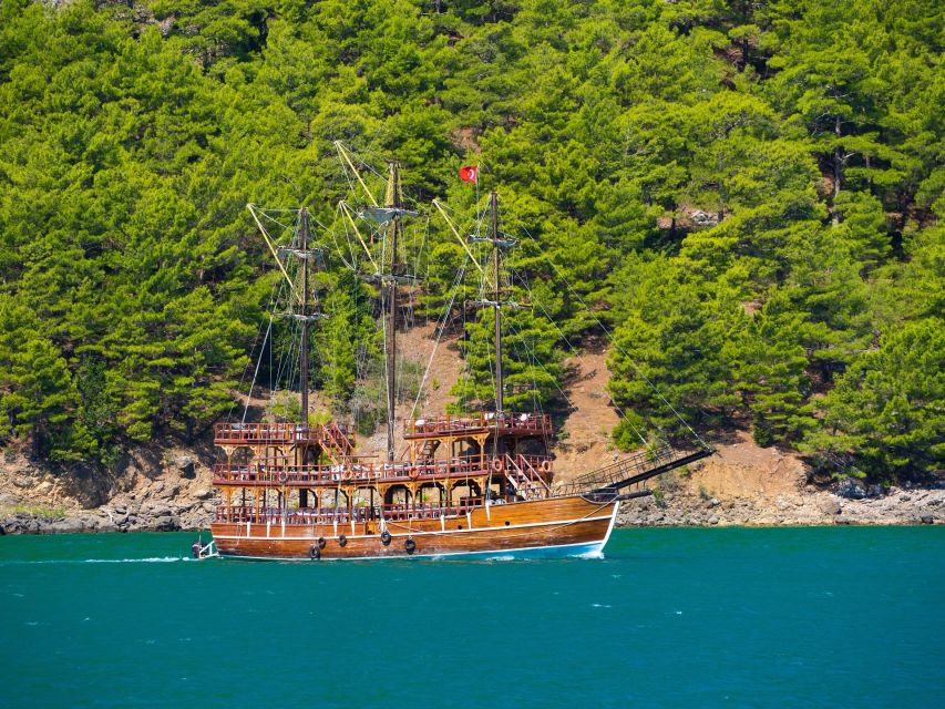 Side: Green Canyon Jeep and Boat Tour with Lunch - Green Lake by Boat: Calm After the Convoy