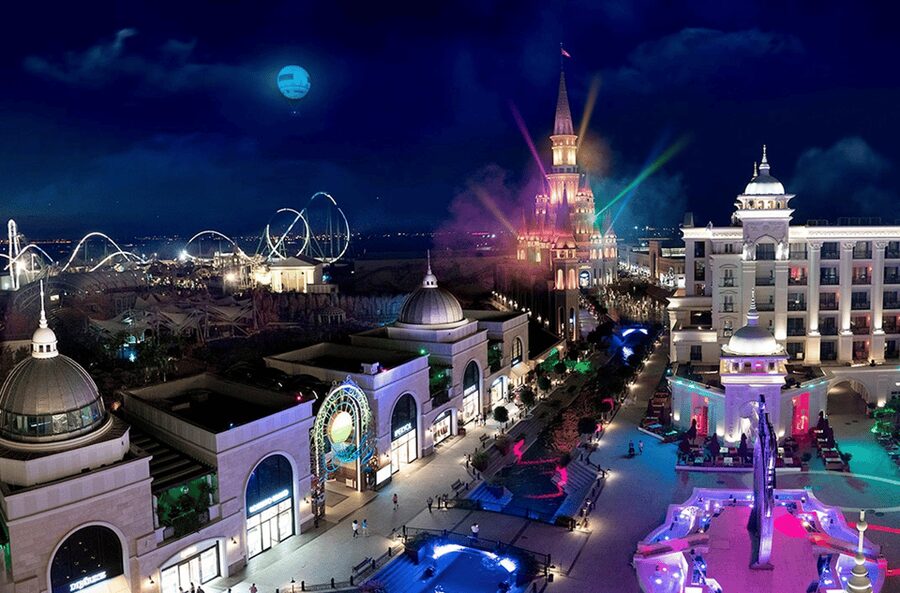 Side: Land of Legends Bus Transfers and Boat Parade - Key points to know before booking
