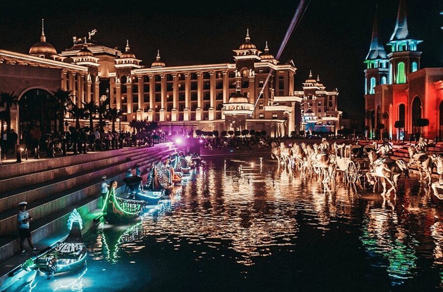 Side: Land of Legends Bus Transfers and Boat Parade - Why this Side transfer can be good value