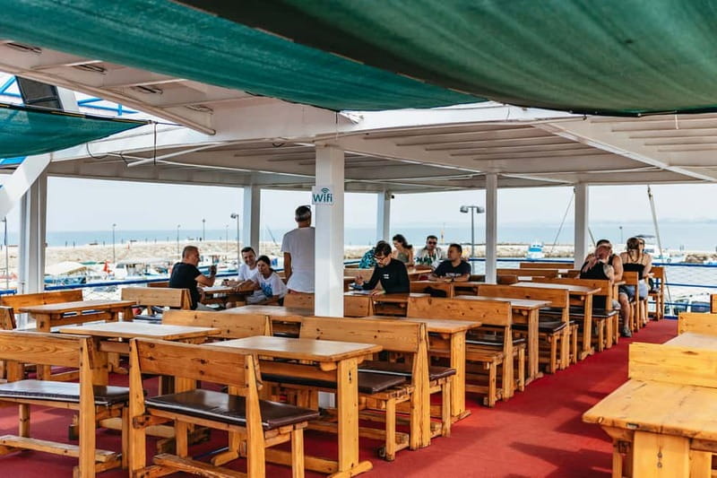 Side: Scuba Diving, Underwater Museum, 2 Dives incl. Lunch - Swimming and snorkeling for everyone on board