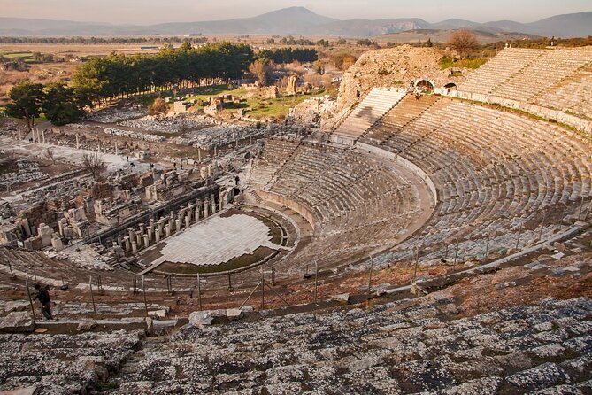 SKIP-THE-LINE: Group or Private Ephesus & Artemis Tour with LUNCH - Guides are the strongest part of the experience