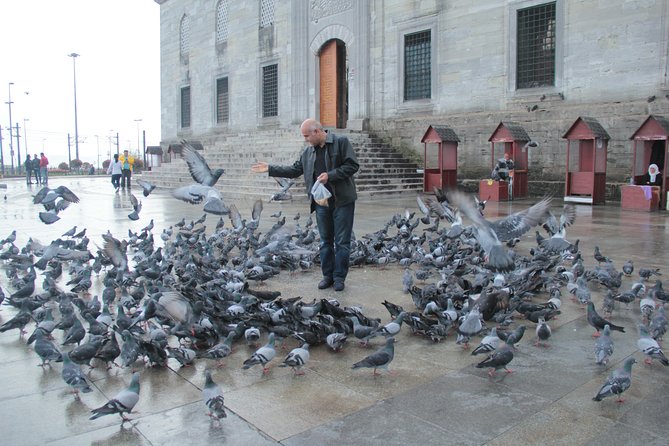 Small Group Full-Day Istanbul: Old City, Bosphorus Cruise & Lunch - Turkish lunch: a welcome pause, though not a long one