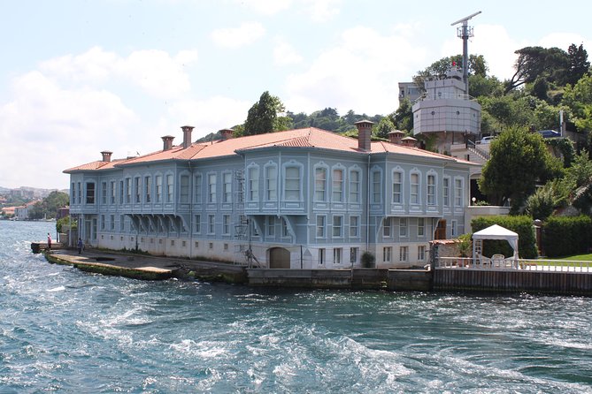 Small Group Full-Day Istanbul: Old City, Bosphorus Cruise & Lunch - Egyptian Spice Bazaar and the Golden Horn