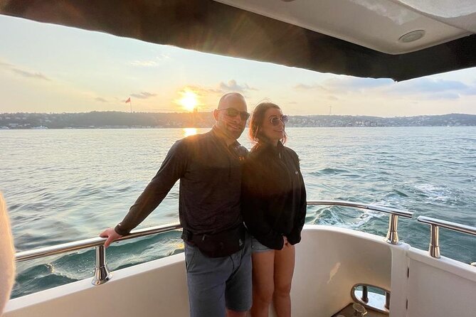 Sunset Cruise on Luxury Yacht with Transfers - Üsküdar and the Maiden’s Tower